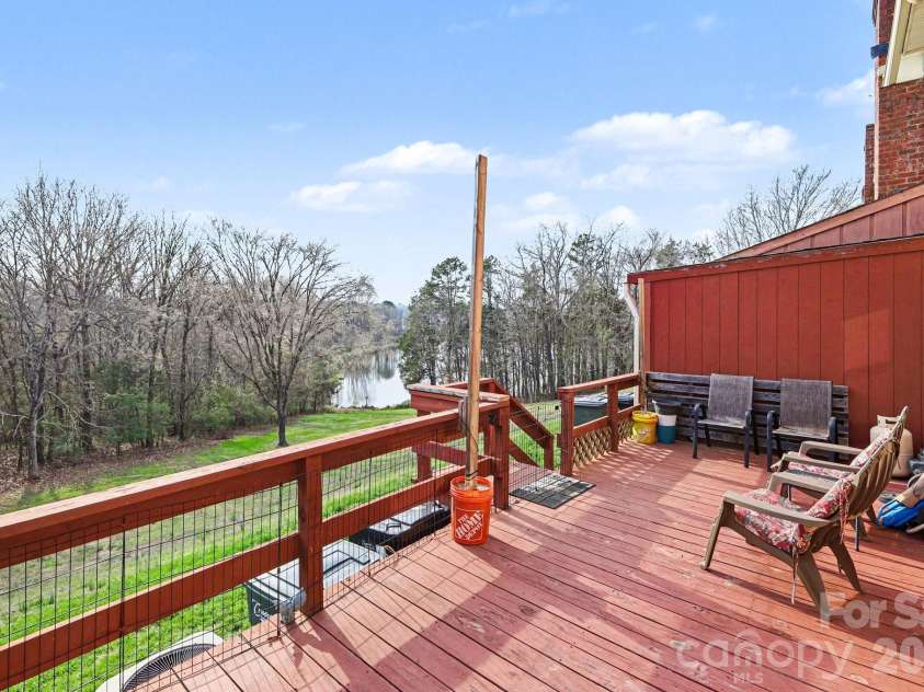 1162 Crestmont Drive, Concord, NC 28025.  MLS# CAR4357805, YatesRealty ID 37818. 