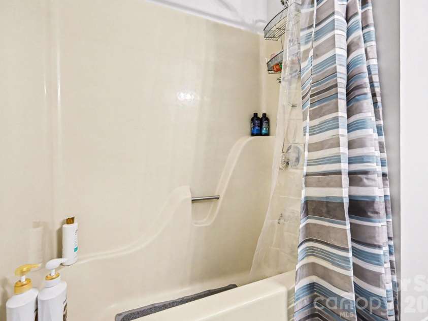 1162 Crestmont Drive, Concord, NC 28025.  MLS# CAR4357805, YatesRealty ID 37818. 