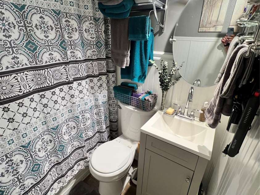 24520 Ridgecrest Road, Locust, NC 28097.  MLS# CAR4404798, YatesRealty ID 37819. Bathroom