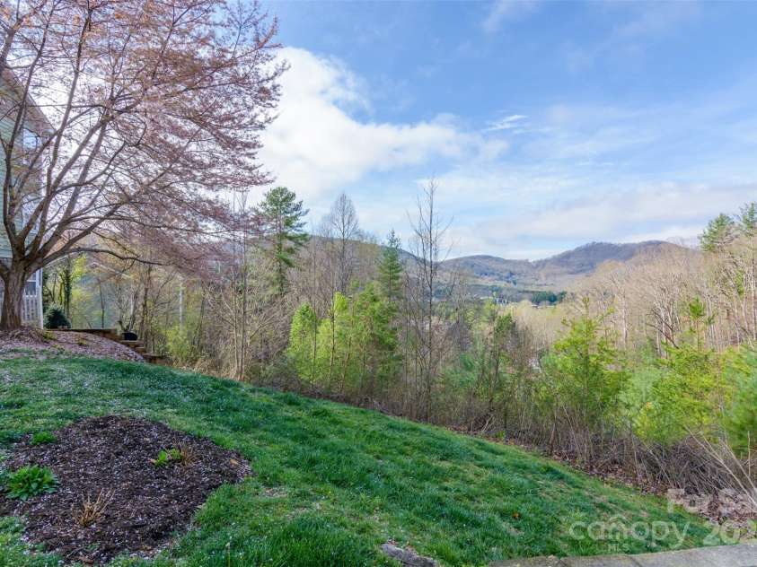 1000 Olde Eastwood Village Boulevard, Asheville, NC 28803.  MLS# CAR4305759, YatesRealty ID 3782. 