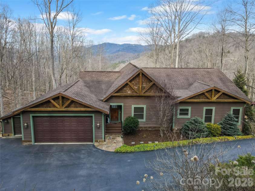 637 Ontario Ridge, Boone, NC 28607.  MLS# CAR4353234, YatesRealty ID 3782. 