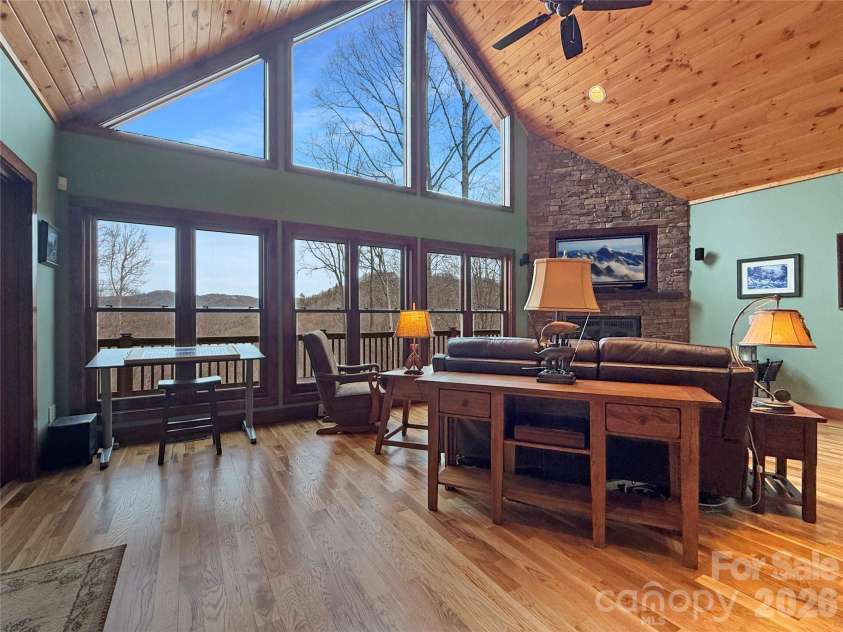 637 Ontario Ridge, Boone, NC 28607.  MLS# CAR4353234, YatesRealty ID 3782. 
