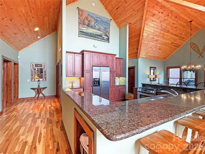 637 Ontario Ridge, Boone, NC 28607.  MLS# CAR4353234, YatesRealty ID 3782. 
