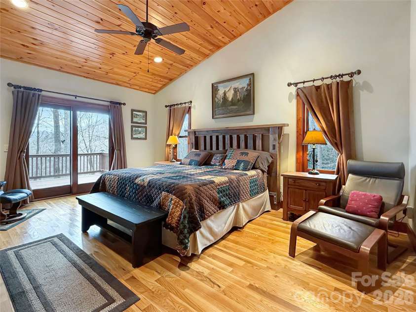 637 Ontario Ridge, Boone, NC 28607.  MLS# CAR4353234, YatesRealty ID 3782. 