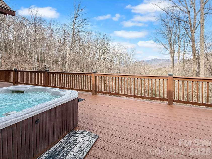 637 Ontario Ridge, Boone, NC 28607.  MLS# CAR4353234, YatesRealty ID 3782. 