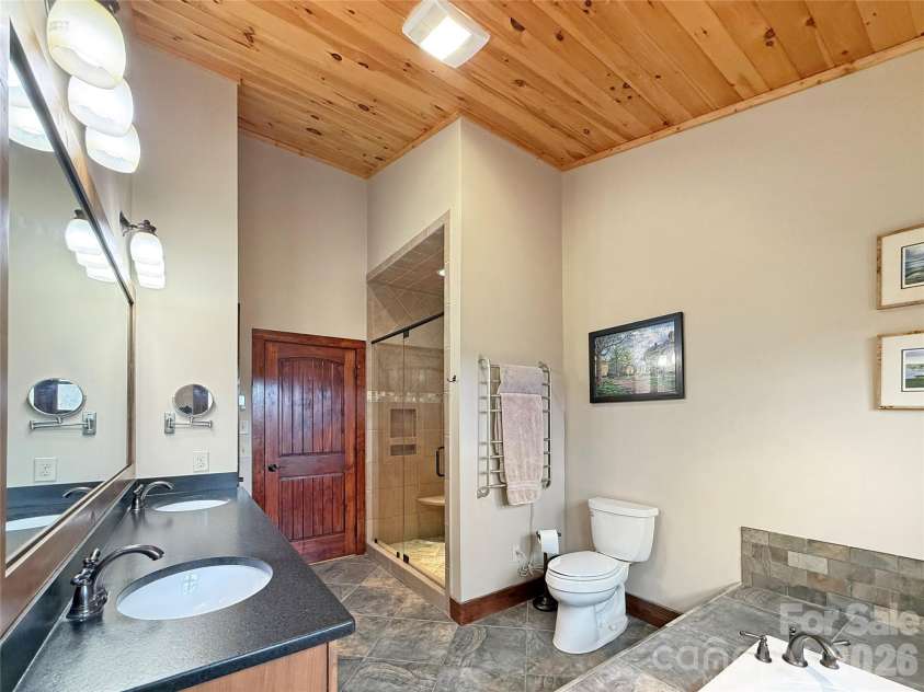637 Ontario Ridge, Boone, NC 28607.  MLS# CAR4353234, YatesRealty ID 3782. 