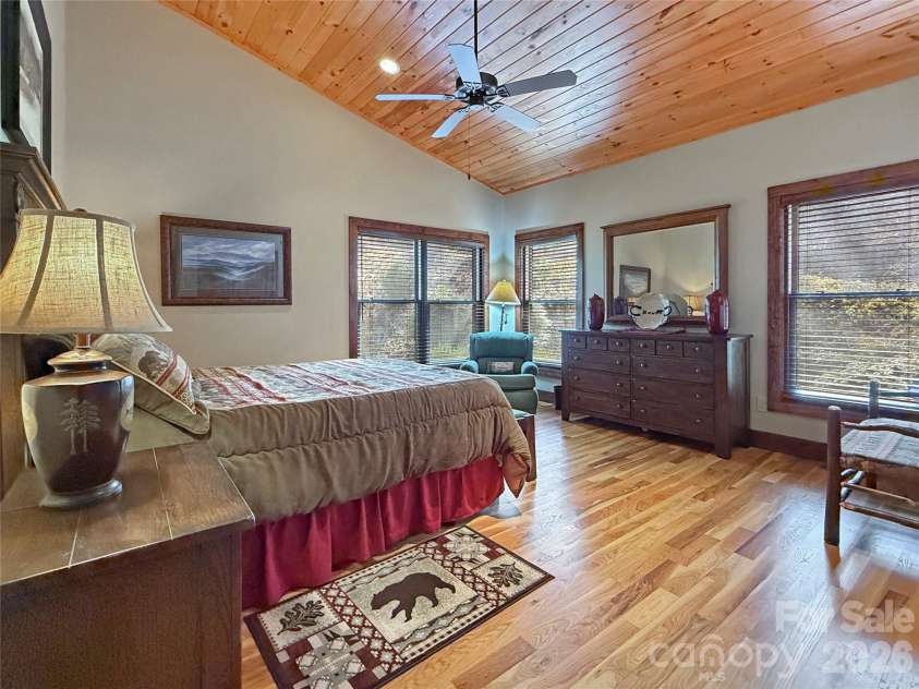 637 Ontario Ridge, Boone, NC 28607.  MLS# CAR4353234, YatesRealty ID 3782. 