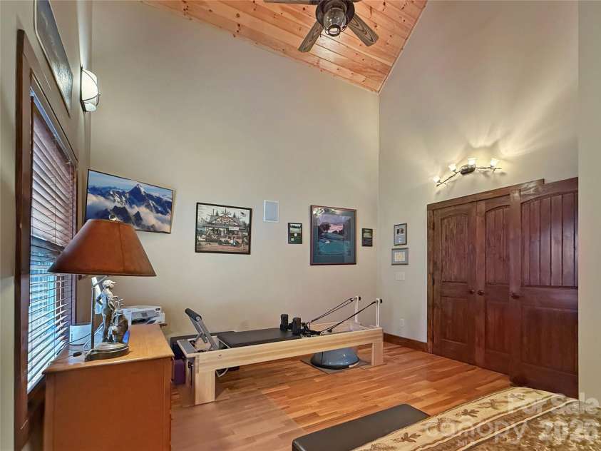 637 Ontario Ridge, Boone, NC 28607.  MLS# CAR4353234, YatesRealty ID 3782. 