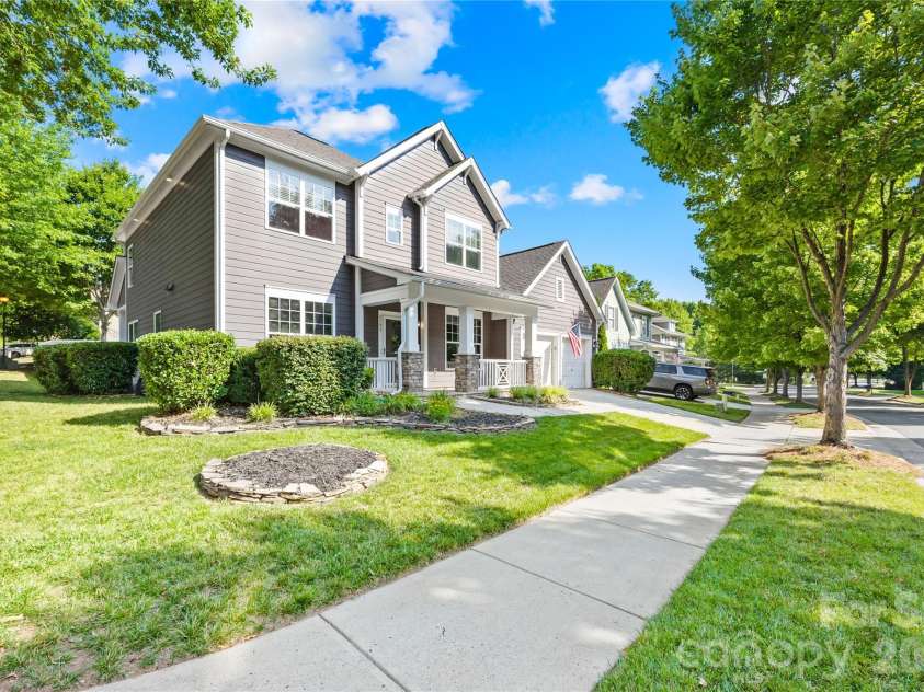 8703 Lake Pines Drive, Cornelius, NC 28031.  MLS# CAR4403233, YatesRealty ID 37820. Corner Lot