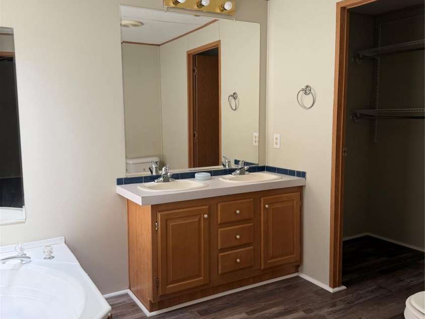 176 Sharon Ridge Lane, Statesville, NC 28677.  MLS# CAR4401482, YatesRealty ID 37823. 