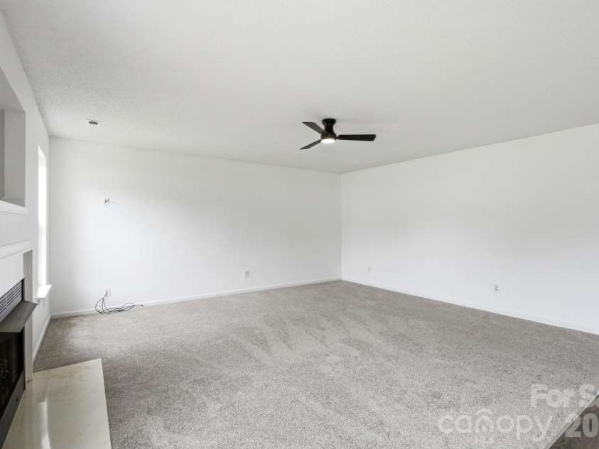 9534 Bradstreet Commons Way, Charlotte, NC 28215.  MLS# CAR4398378, YatesRealty ID 37824. 