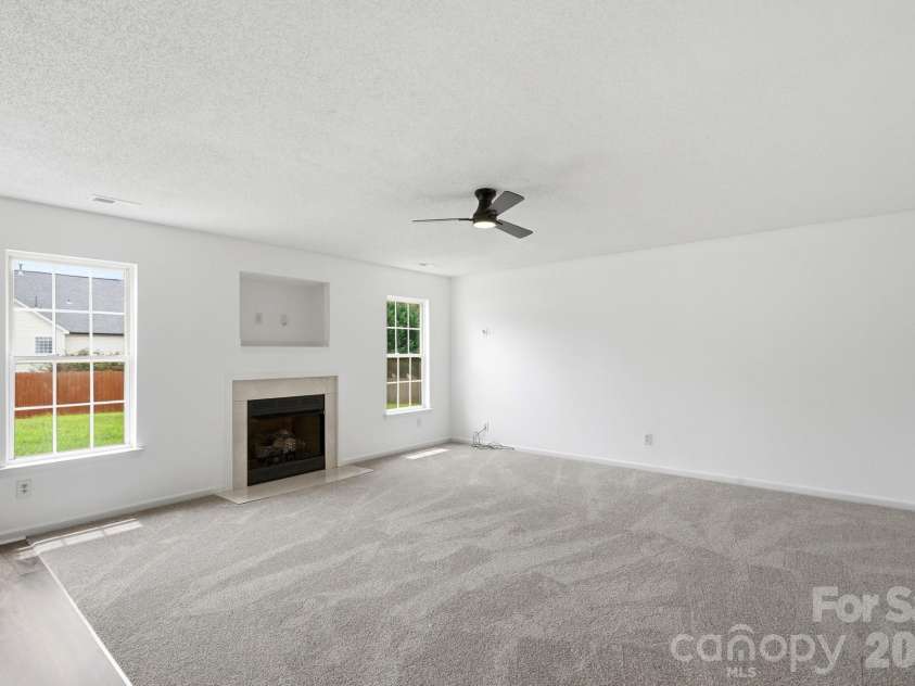 9534 Bradstreet Commons Way, Charlotte, NC 28215.  MLS# CAR4398378, YatesRealty ID 37824. New Carpet