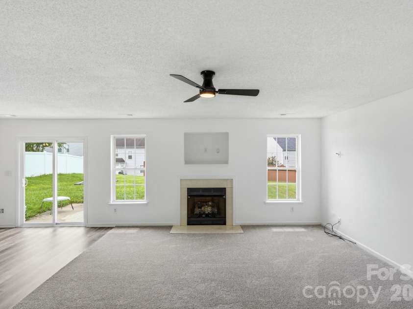 9534 Bradstreet Commons Way, Charlotte, NC 28215.  MLS# CAR4398378, YatesRealty ID 37824. New Ceiling Fan