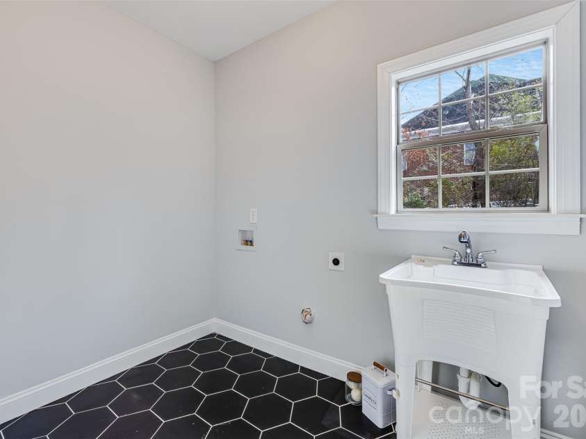 3408 Araglin Drive, Gastonia, NC 28056.  MLS# CAR4341797, YatesRealty ID 37826. Laundry Room