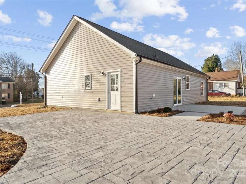 801 Long Street, Salisbury, NC 28144.  MLS# CAR4211943, YatesRealty ID 3783. 