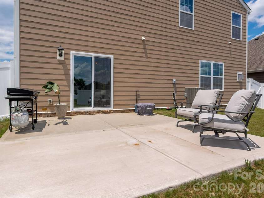 2001 Vanderlyn Street, Monroe, NC 28112.  MLS# CAR4386967, YatesRealty ID 37830. 