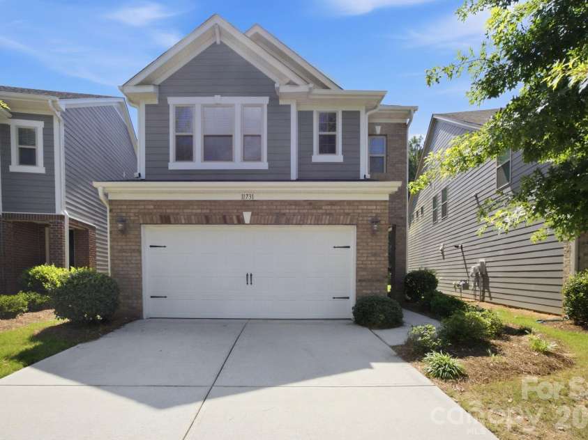 11731 Clems Branch Drive, Charlotte, NC 28277.  MLS# CAR4388483, YatesRealty ID 37831. 
