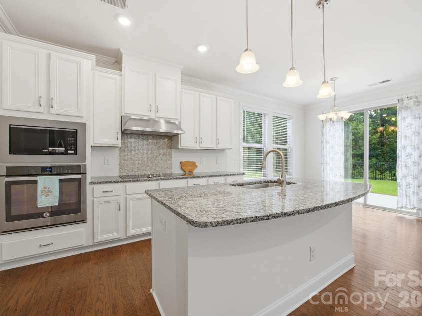 11731 Clems Branch Drive, Charlotte, NC 28277.  MLS# CAR4388483, YatesRealty ID 37831. 