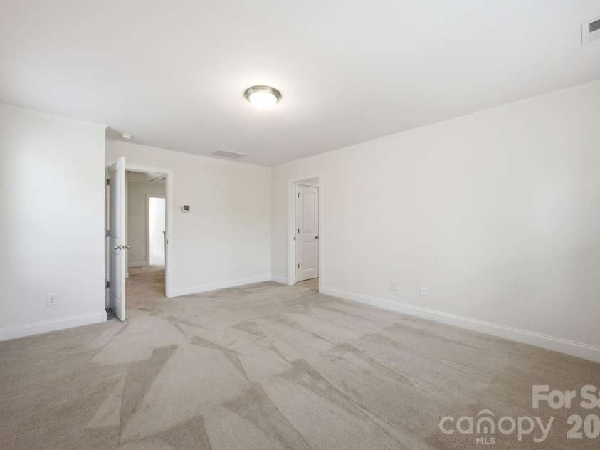 11731 Clems Branch Drive, Charlotte, NC 28277.  MLS# CAR4388483, YatesRealty ID 37831. 