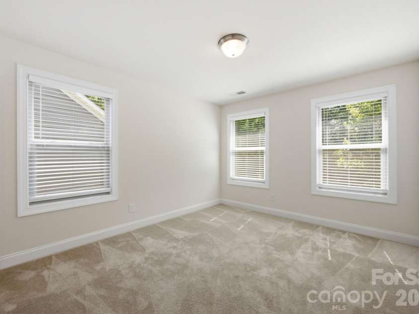 11731 Clems Branch Drive, Charlotte, NC 28277.  MLS# CAR4388483, YatesRealty ID 37831. 