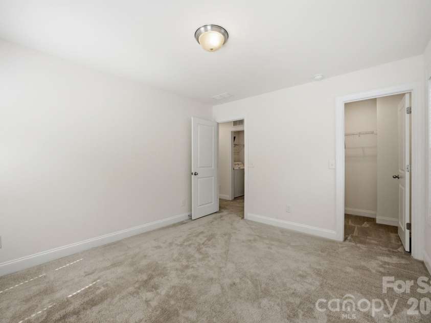 11731 Clems Branch Drive, Charlotte, NC 28277.  MLS# CAR4388483, YatesRealty ID 37831. 