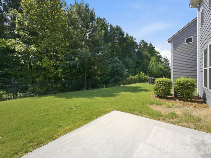 11731 Clems Branch Drive, Charlotte, NC 28277.  MLS# CAR4388483, YatesRealty ID 37831. 