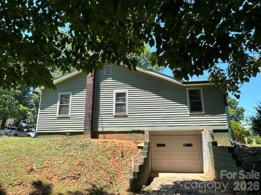 1174 Stacy Hill Road, Marion, NC 28752.  MLS# CAR4346746, YatesRealty ID 37832. 
