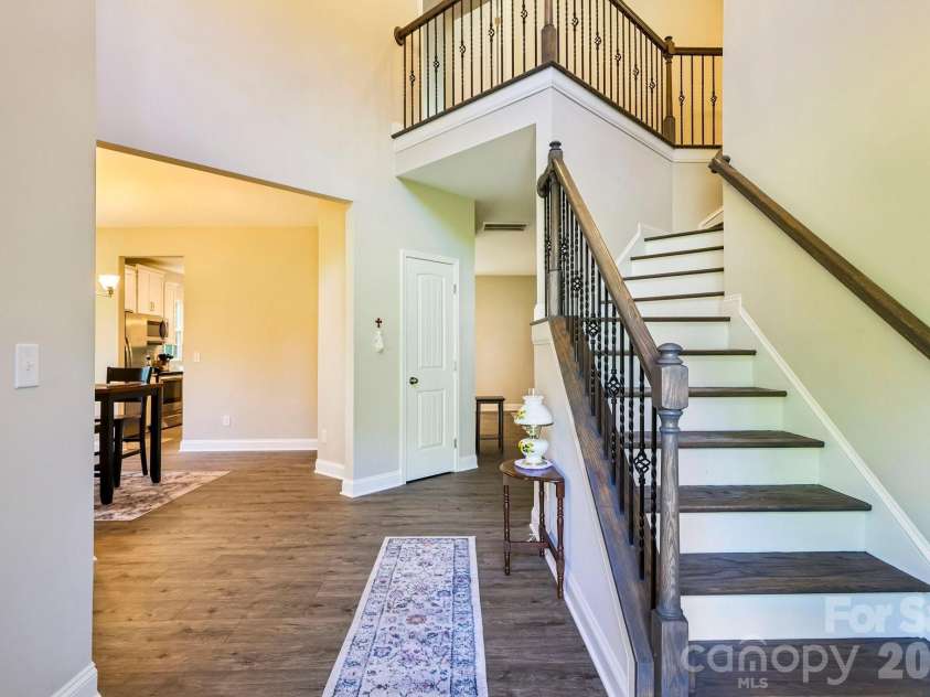 207 Barra Drive, Waxhaw, NC 28173.  MLS# CAR4396353, YatesRealty ID 37833. 