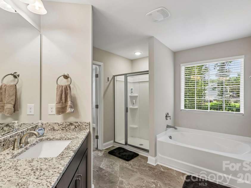 207 Barra Drive, Waxhaw, NC 28173.  MLS# CAR4396353, YatesRealty ID 37833. 