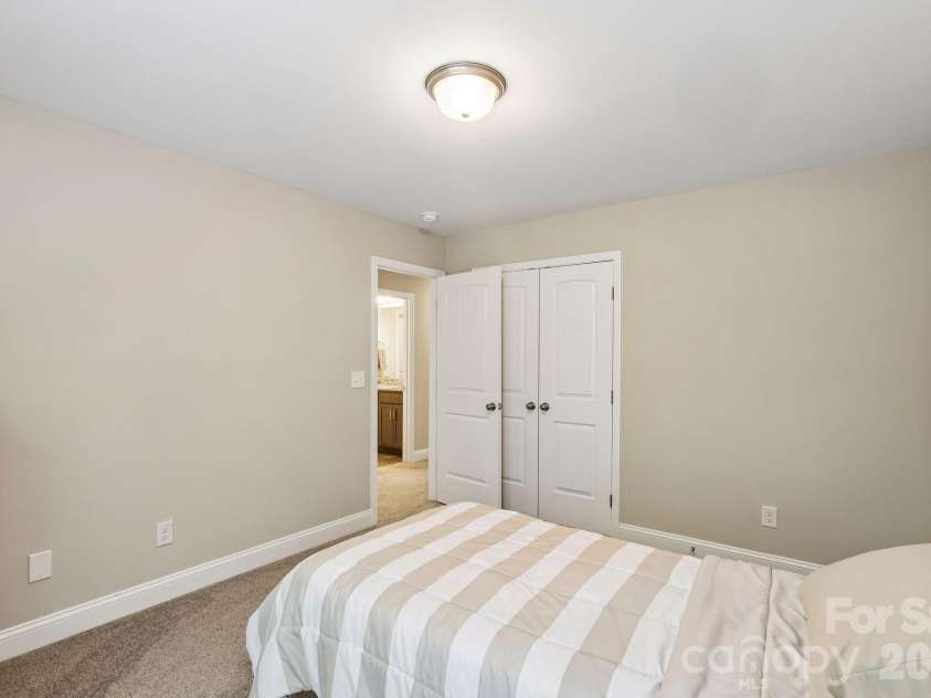 207 Barra Drive, Waxhaw, NC 28173.  MLS# CAR4396353, YatesRealty ID 37833. 
