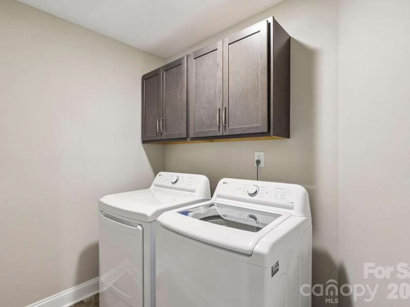 207 Barra Drive, Waxhaw, NC 28173.  MLS# CAR4396353, YatesRealty ID 37833. 