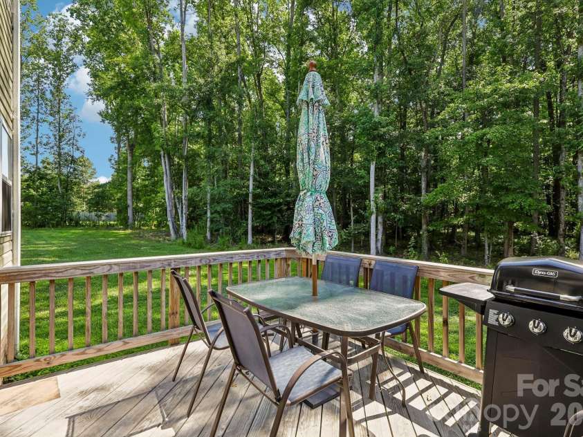 207 Barra Drive, Waxhaw, NC 28173.  MLS# CAR4396353, YatesRealty ID 37833. 