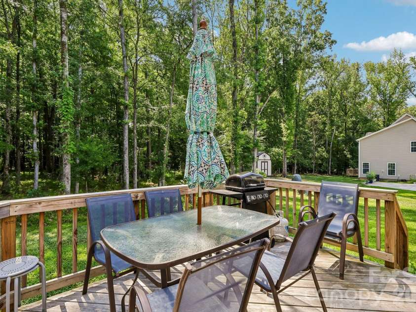 207 Barra Drive, Waxhaw, NC 28173.  MLS# CAR4396353, YatesRealty ID 37833. 