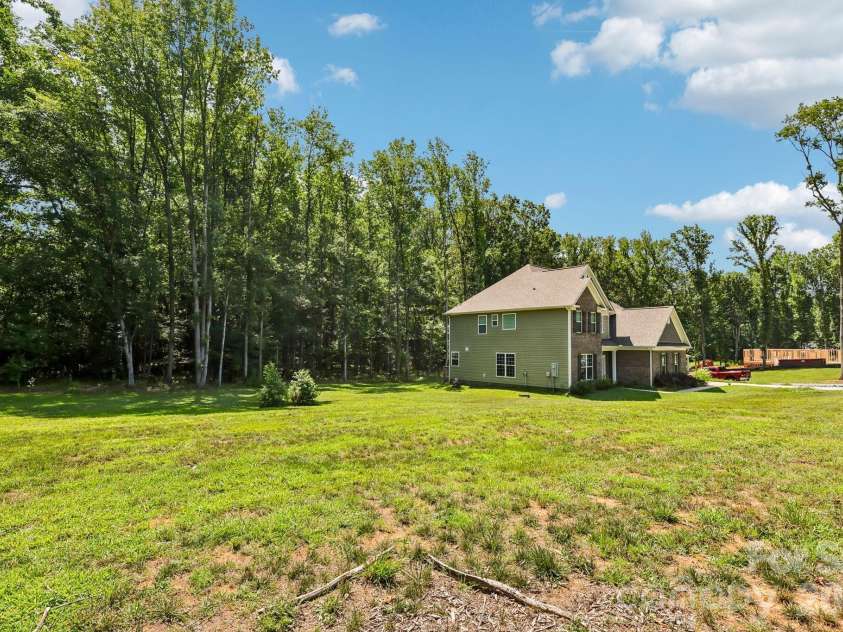 207 Barra Drive, Waxhaw, NC 28173.  MLS# CAR4396353, YatesRealty ID 37833. 