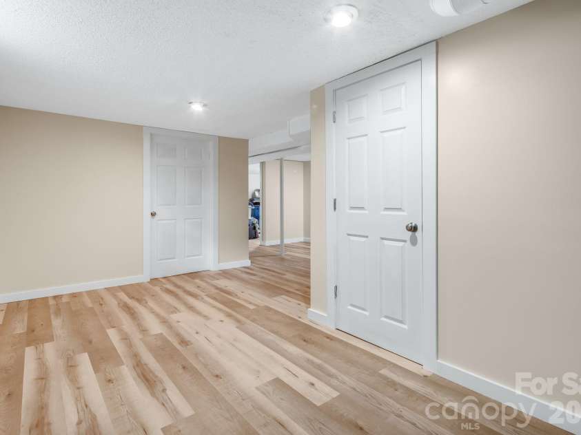 4 Brad Street, Asheville, NC 28803.  MLS# CAR4404009, YatesRealty ID 37835. 
