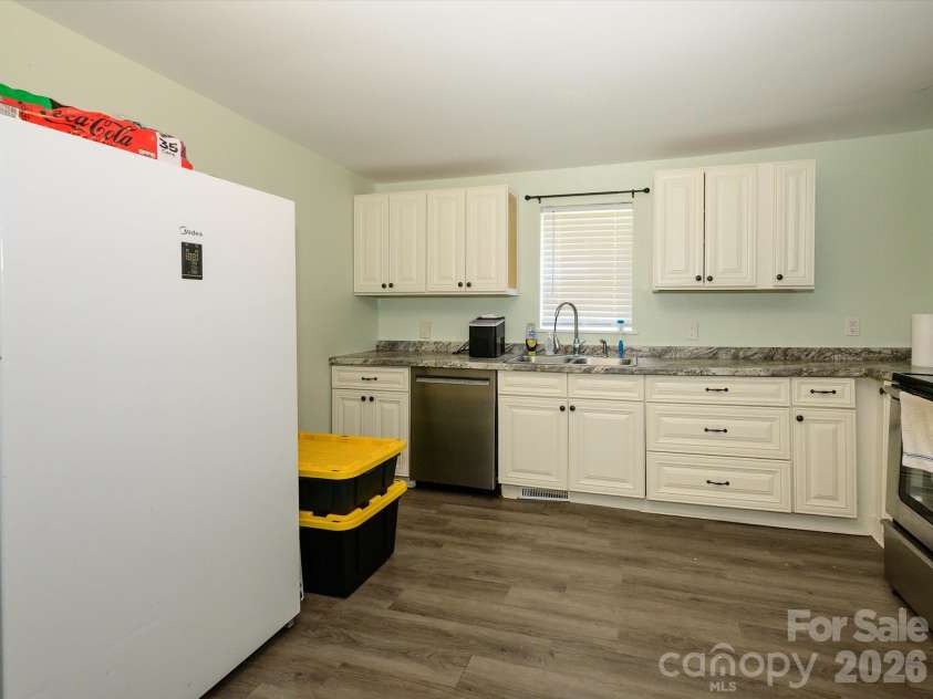 44 Fenix Drive, Concord, NC 28025.  MLS# CAR4405389, YatesRealty ID 37836. 