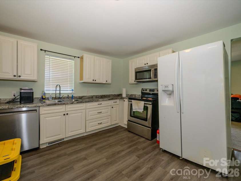 44 Fenix Drive, Concord, NC 28025.  MLS# CAR4405389, YatesRealty ID 37836. 