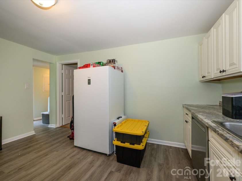 44 Fenix Drive, Concord, NC 28025.  MLS# CAR4405389, YatesRealty ID 37836. 