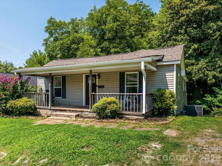 44 Fenix Drive, Concord, NC 28025.  MLS# CAR4405389, YatesRealty ID 37836. 