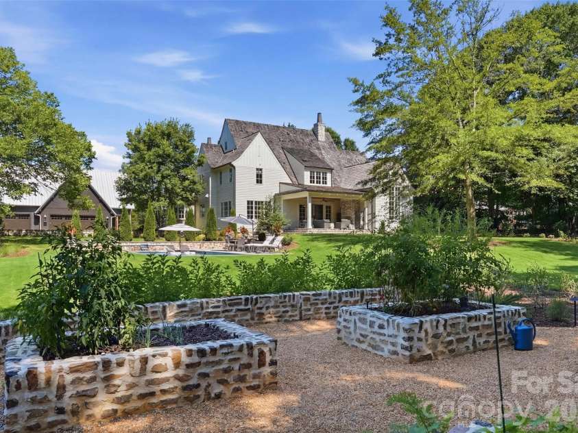 1212 Gardendale Road, Fort Mill, SC 29708.  MLS# CAR4403913, YatesRealty ID 37838. 