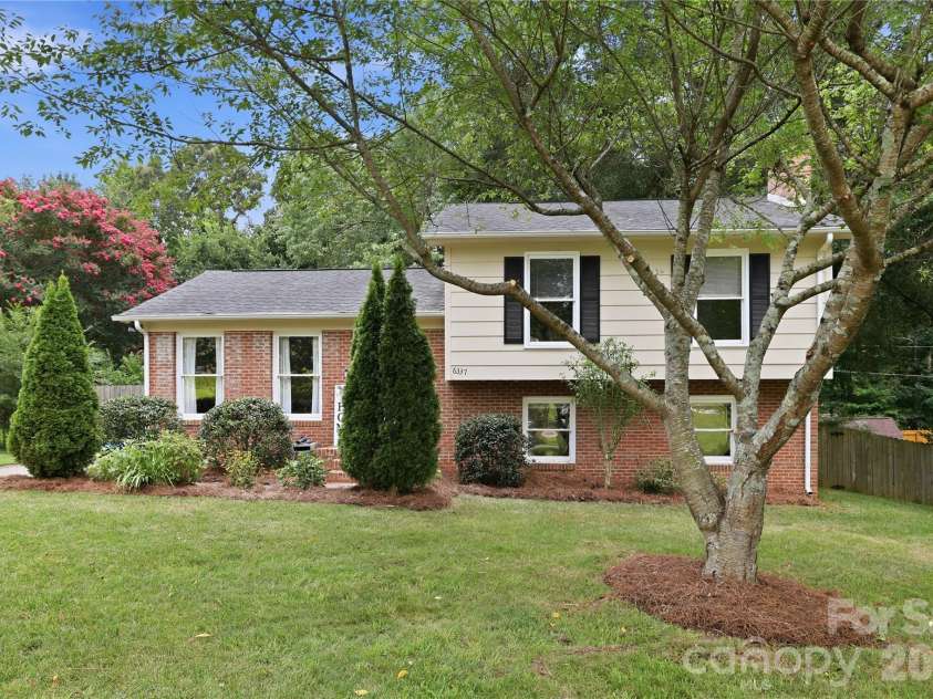 6337 Welford Road, Charlotte, NC 28211.  MLS# CAR4404459, YatesRealty ID 37839. 