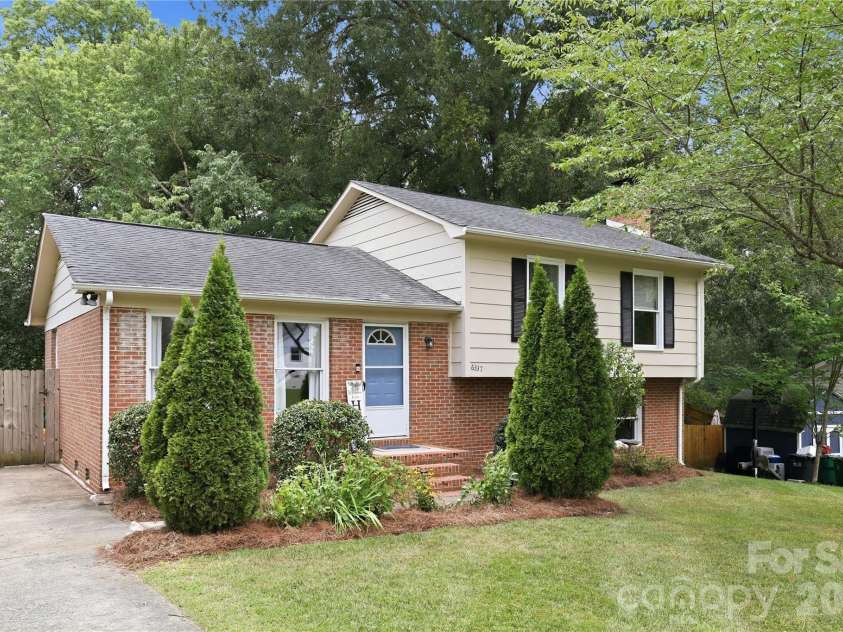 6337 Welford Road, Charlotte, NC 28211.  MLS# CAR4404459, YatesRealty ID 37839. 