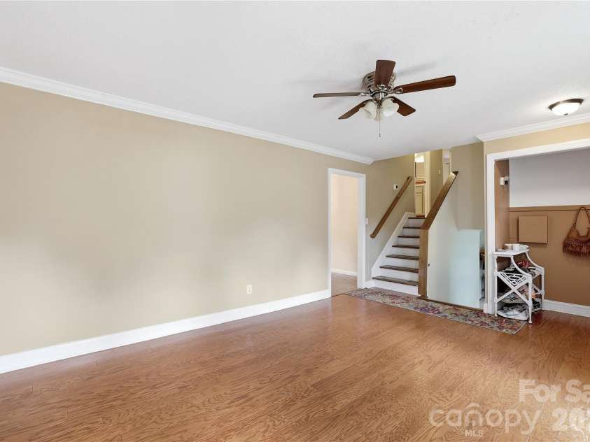 6337 Welford Road, Charlotte, NC 28211.  MLS# CAR4404459, YatesRealty ID 37839. 