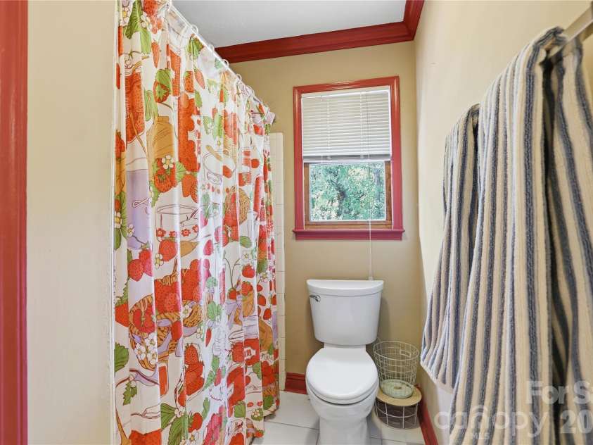 6337 Welford Road, Charlotte, NC 28211.  MLS# CAR4404459, YatesRealty ID 37839. 