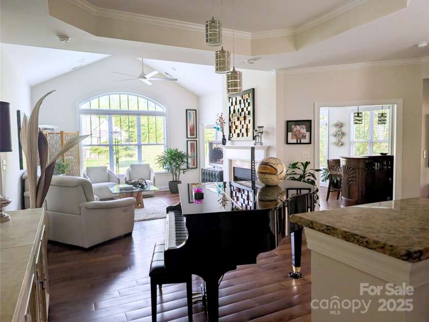 2666 Bellasera Way, Matthews, NC 28105.  MLS# CAR4311414, YatesRealty ID 3784. 