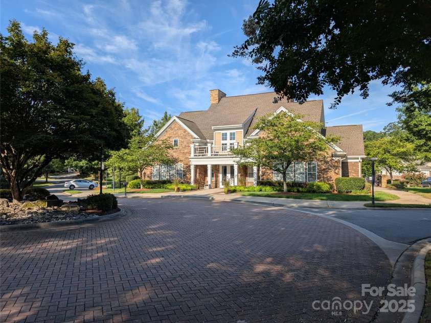 2666 Bellasera Way, Matthews, NC 28105.  MLS# CAR4311414, YatesRealty ID 3784. 