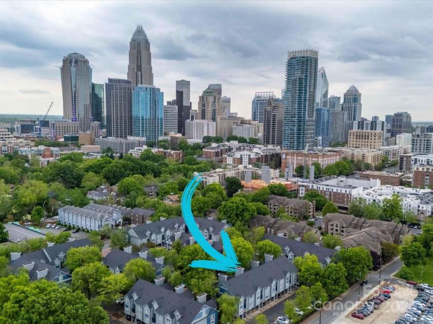 517 Graham Street, Charlotte, NC 28202.  MLS# CAR4247930, YatesRealty ID 3784. Look how close we are to the city!