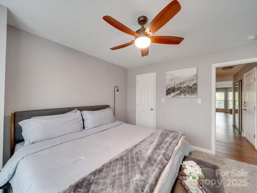 517 Graham Street, Charlotte, NC 28202.  MLS# CAR4247930, YatesRealty ID 3784. Primary Bedroom