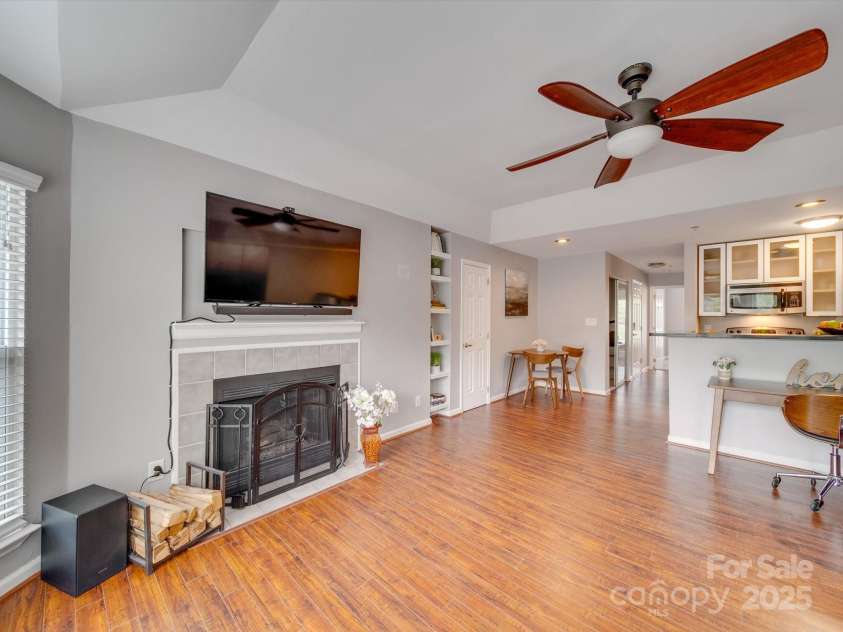 517 Graham Street, Charlotte, NC 28202.  MLS# CAR4247930, YatesRealty ID 3784. Wood burning fireplace