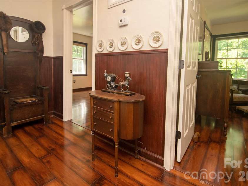 8301 Abercorn Lane, Charlotte, NC 28227.  MLS# CAR4404705, YatesRealty ID 37841. 